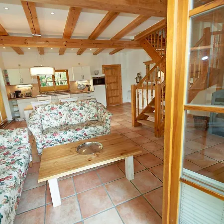 Strandschloesschen Sellin - Haushaelfte 4 Holiday home