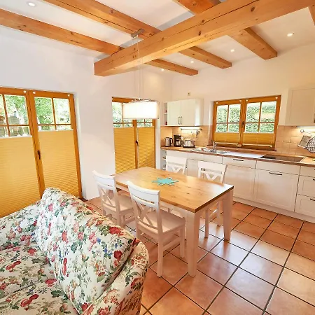 Strandschloesschen Sellin - Haushaelfte 4 Holiday home Sellin (Rugen)