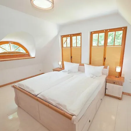 Holiday home Strandschloesschen Sellin - Haushaelfte 4